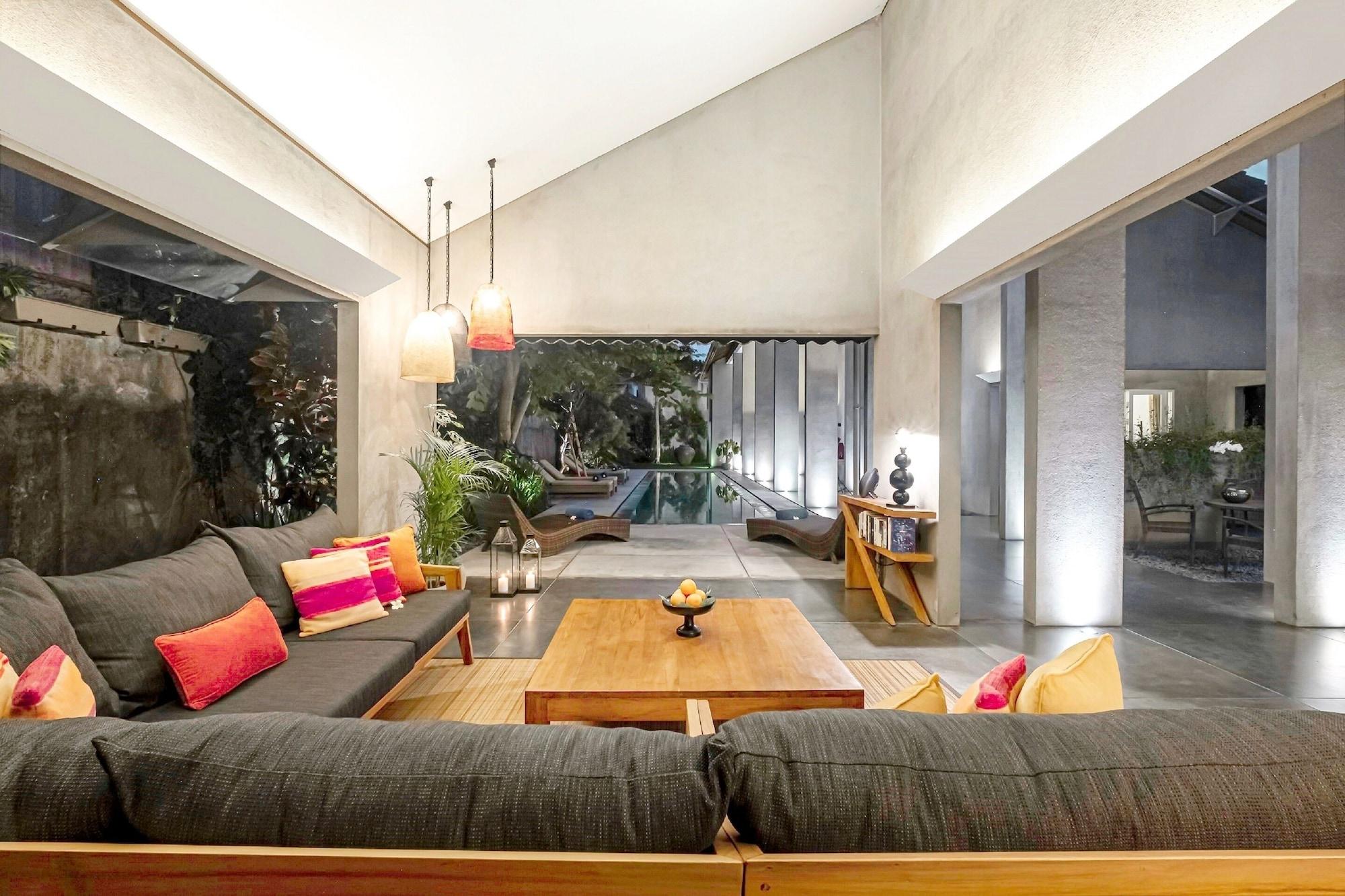 Four-Bedroom Villa Pool